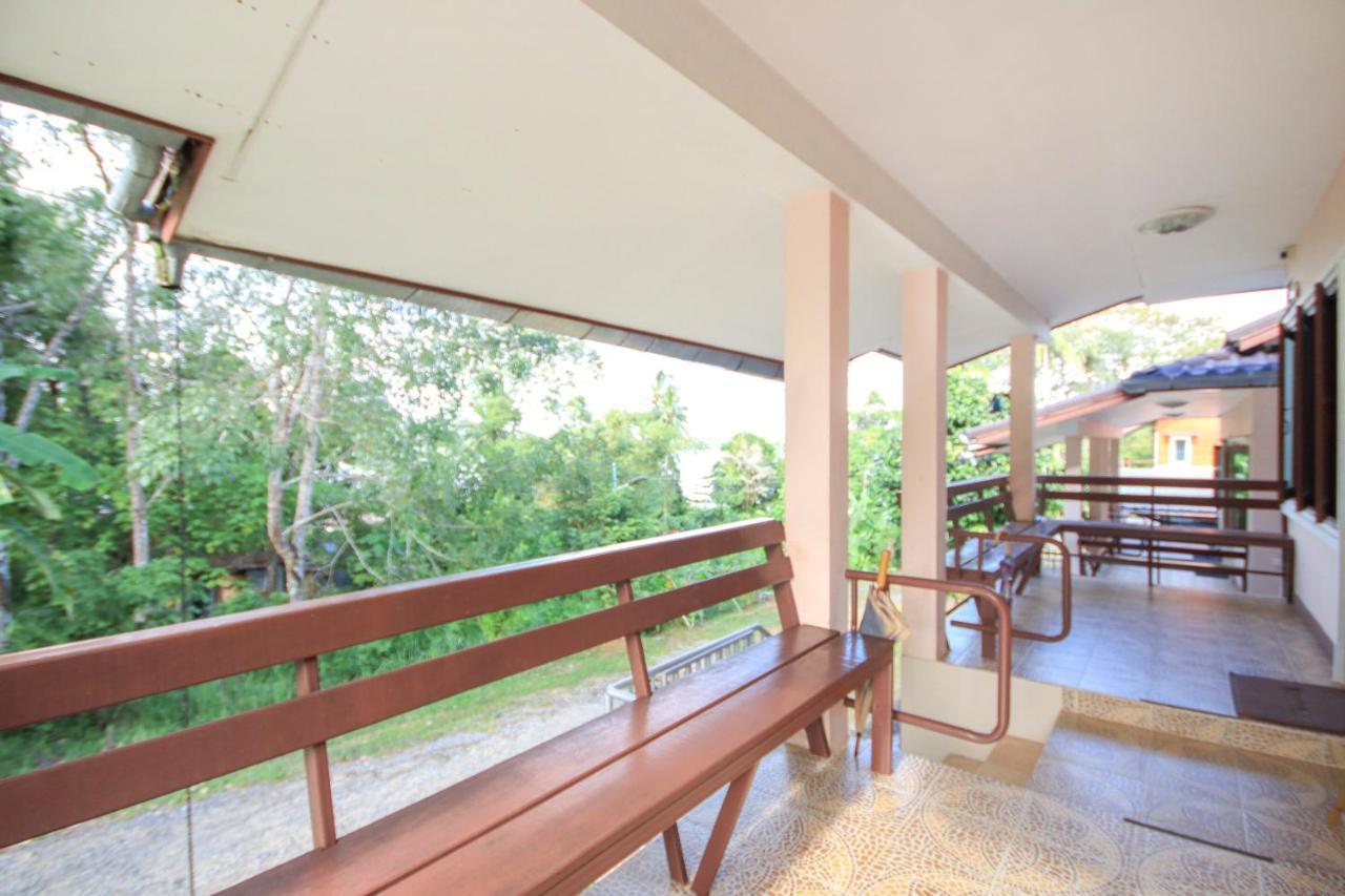 Oyo 75373 Chamil House Hotell Nai Harn Exteriör bild
